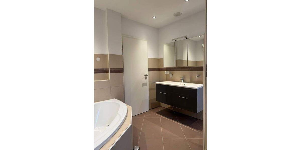 Etagenwohnung Gelsenkirchen Beckhausen - 3 Zimmer, 74 m&sup2;, 165.000&euro; | Angebot:25711059