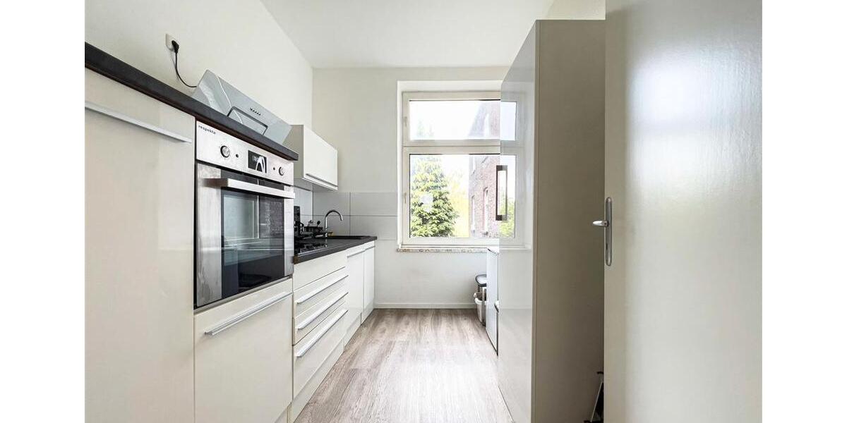 Etagenwohnung Düsseldorf Flingern Süd - 3 Zimmer, 83 m&sup2;, 1.300&euro; | Angebot:25813925
