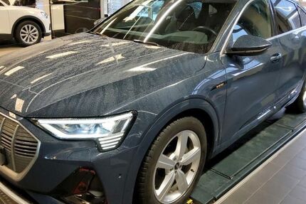 Audi e-tron 54.326 km 37.490 &euro; Hagen 58091