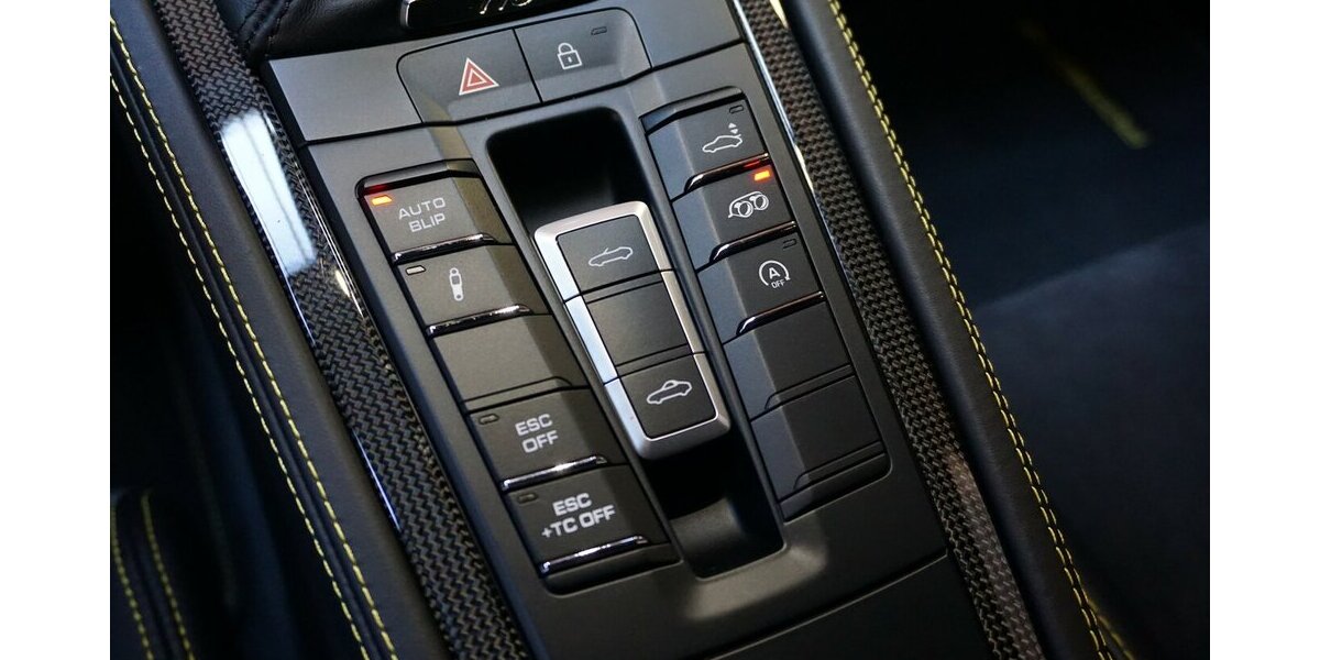 Porsche Cayman 718 Spyder PCCB 918 PDLS+ Approved 7.890 km 118.900 &euro; Wuppertal 42327