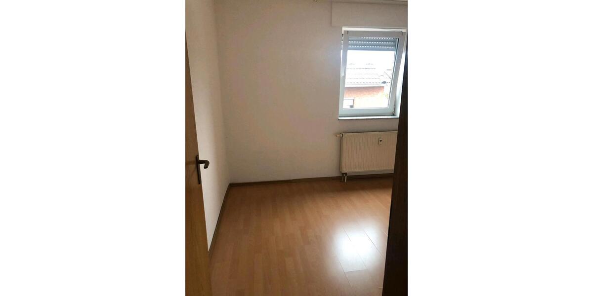 Etagenwohnung Duisburg Hochheide - 3 Zimmer, 75 m&sup2;, 900&euro; | Angebot:26039385