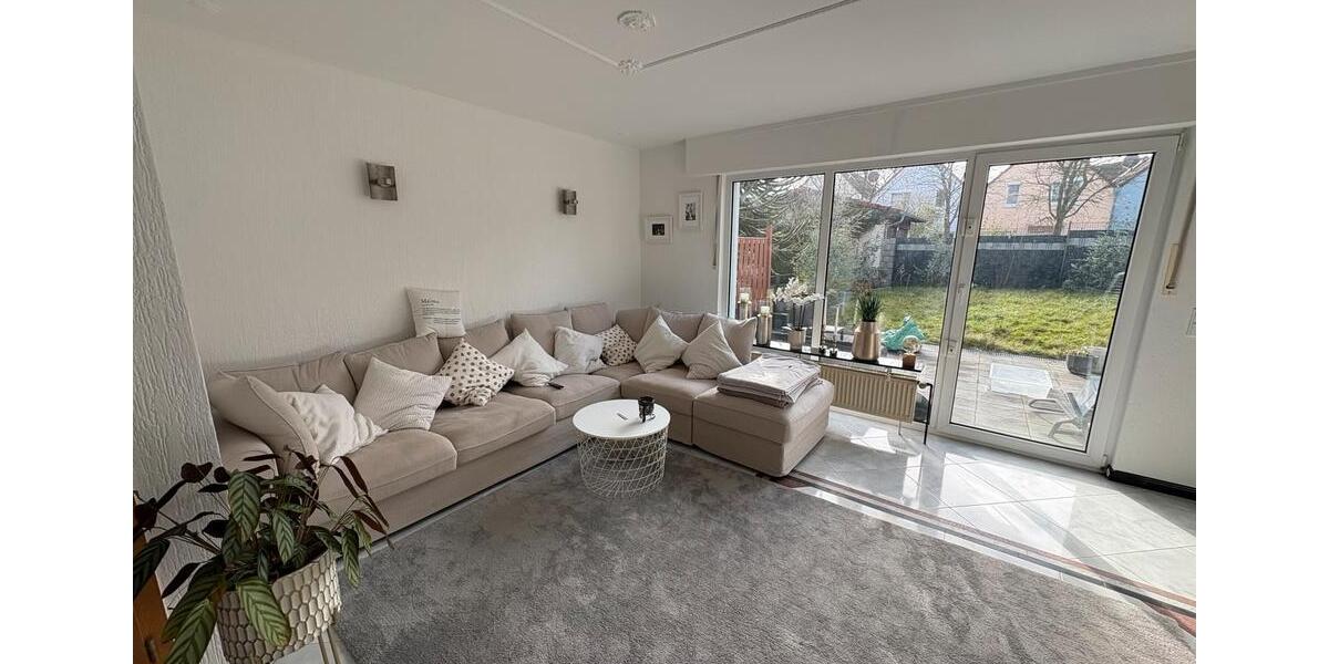 Reihenhaus Essen Stadtbezirk VI - 6 Zimmer, 130 m&sup2;, 385.000&euro; | Angebot:25921680