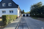 Einfamilienhaus mit 5 Zimmern und 2 Bädern, großem Garten ideal für Familien. Komplett saniert! - Einfamilienhaus Düsseldorf / Rath Rath | Angebot:27190569