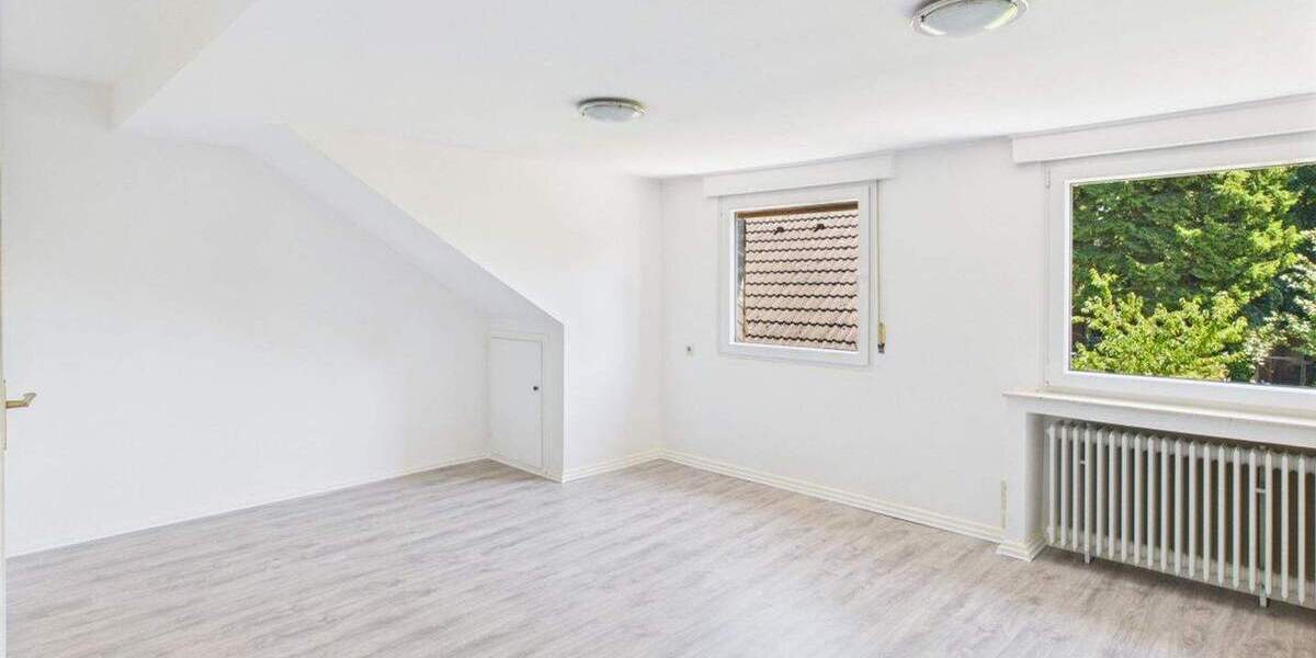 Etagenwohnung Solingen Gräfrath - 3 Zimmer, 75 m&sup2;, 790&euro; | Angebot:25970849