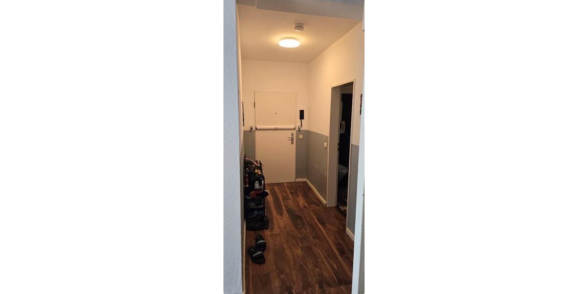 Etagenwohnung Duisburg Hamborn - 6 Zimmer, 140 m&sup2;, 1.250&euro; | Angebot:27551003