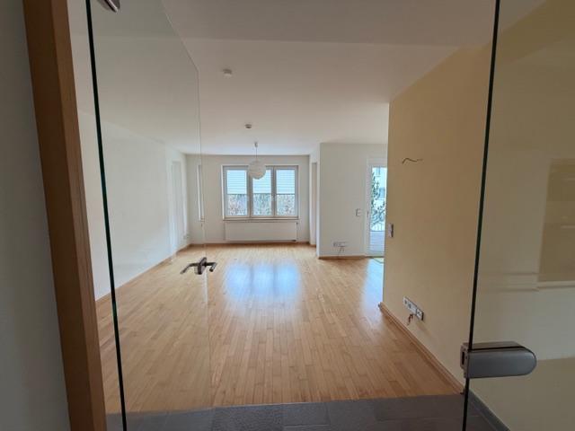 Etagenwohnung Solingen - 3 Zimmer, 105 m&sup2;, 1.350&euro; | Angebot:25571572