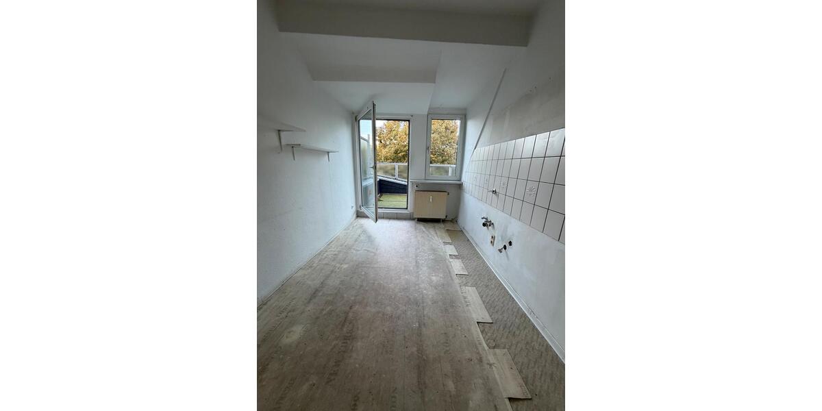 Dachgeschoßwohnung Essen Südviertel - 2.5 Zimmer, 50 m&sup2;, 750&euro; | Angebot:27567588