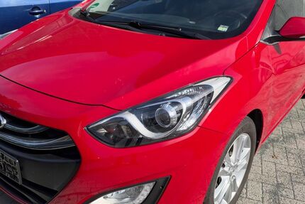Hyundai i30 110.000 km 8.600 &euro; ESSEN 45326