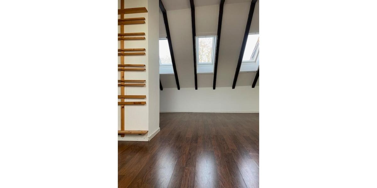 Dachgeschoßwohnung Wuppertal Brill - 2.5 Zimmer, 75 m&sup2;, 525&euro; | Angebot:24780684