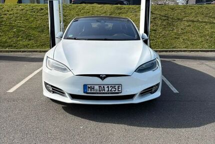 Tesla Model S 242.000 km 20.000 &euro; Mülheim 45475