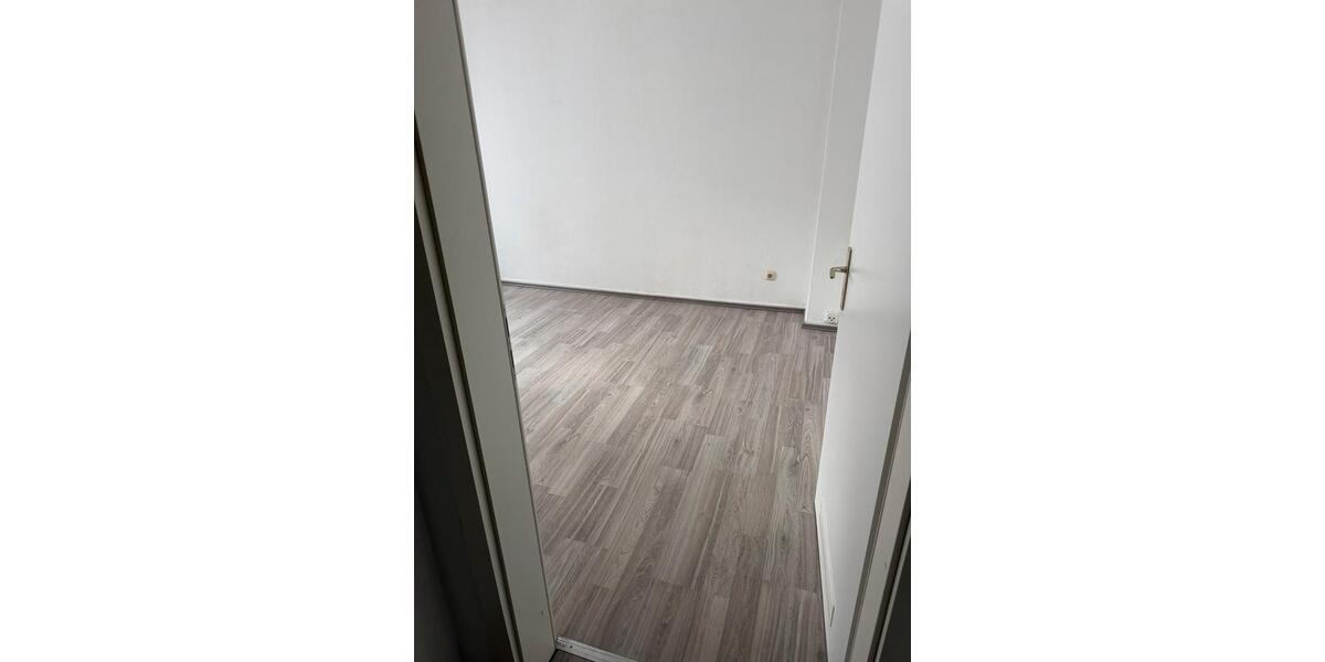 Erdgeschoßwohnung Gelsenkirchen - 2 Zimmer, 35 m&sup2;, 1.450&euro; | Angebot:27540776