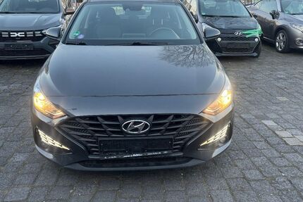 Hyundai i30 85.000 km 11.900 &euro; Bottrop 46242