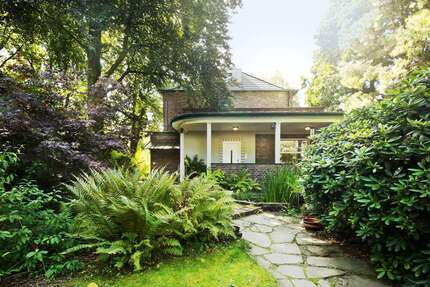 Haus Düsseldorf Stadtbezirk 5 - 9 Zimmer, 280 m&sup2;, 1.350.000&euro; | Angebot:25369197