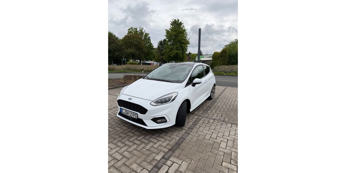 Ford Fiesta 129.000 km 9.999 &euro; Essen 45157