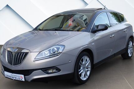 Lancia Delta 68.433 km 7.990 &euro; Düsseldorf 40231