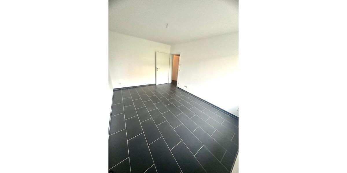 Erdgeschoßwohnung Wülfrath - 3 Zimmer, 96 m&sup2;, 1.180&euro; | Angebot:25918616