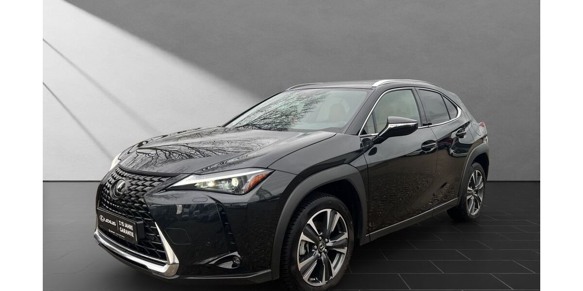 Lexus UX 21.240 km 29.950 &euro; Duisburg 47055