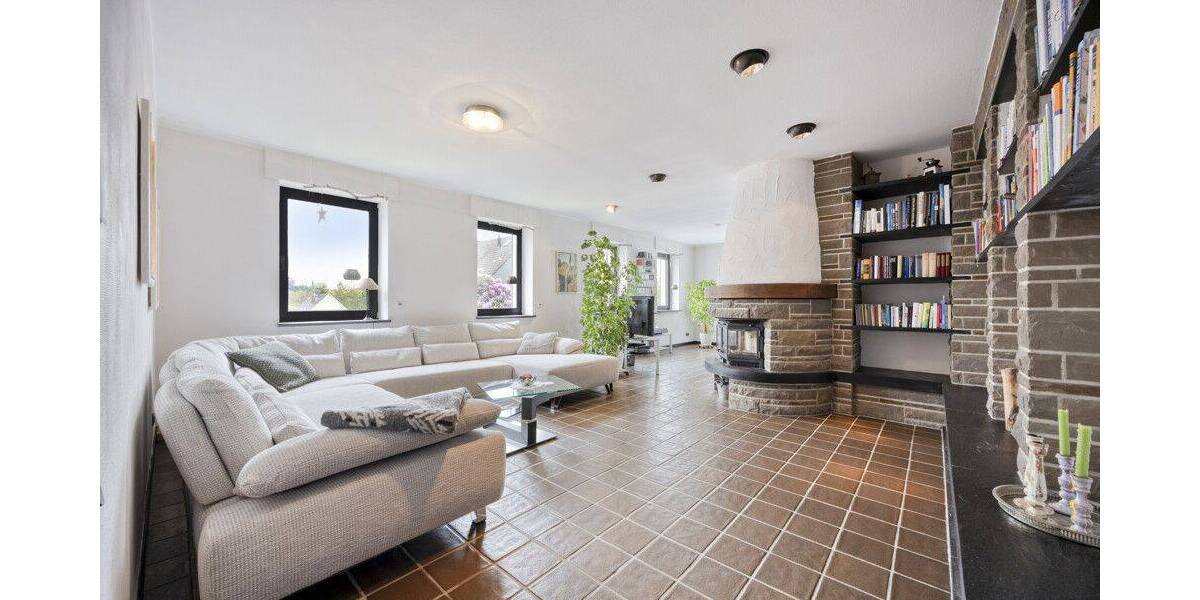 Großzügiges Einfamilienhaus mit einer Einheit für ein stilles Gewerbe - Einfamilienhaus Radevormwald Innenstadt | Angebot:26894787