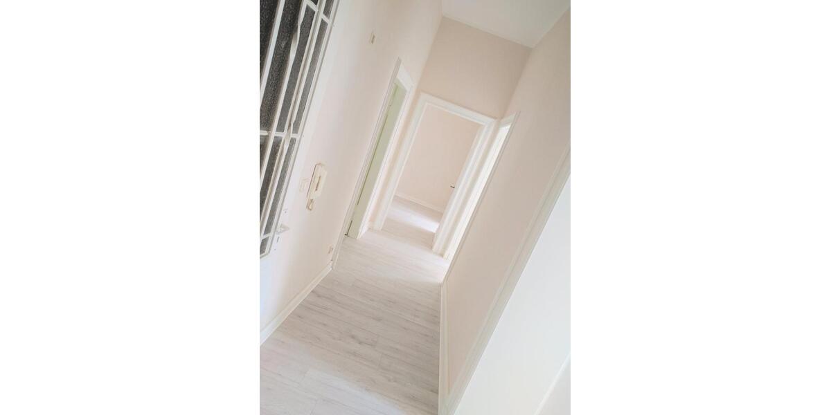 Etagenwohnung Duisburg Rheinhausen - 4 Zimmer, 128 m&sup2;, 1.090&euro; | Angebot:27553710