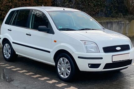 Ford Fusion 155.000 km 2.300 &euro; Solingen 42657