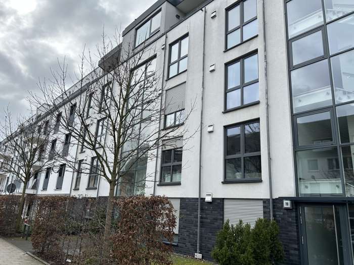 Etagenwohnung Düsseldorf / Flehe Flehe - 3 Zimmer, 83 m&sup2;, 1.900&euro; | Angebot:26790636