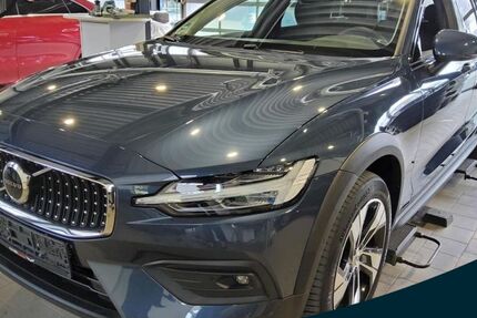 Volvo V60 Cross Country 24.618 km 37.950 &euro; Essen-Kray 45309