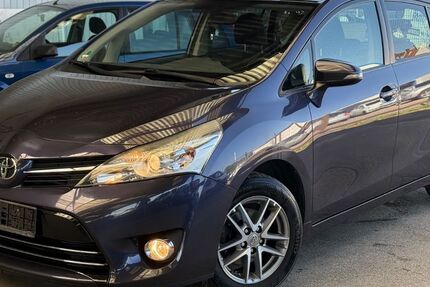 Toyota Verso 233.298 km 4.500 &euro; Essen 45356