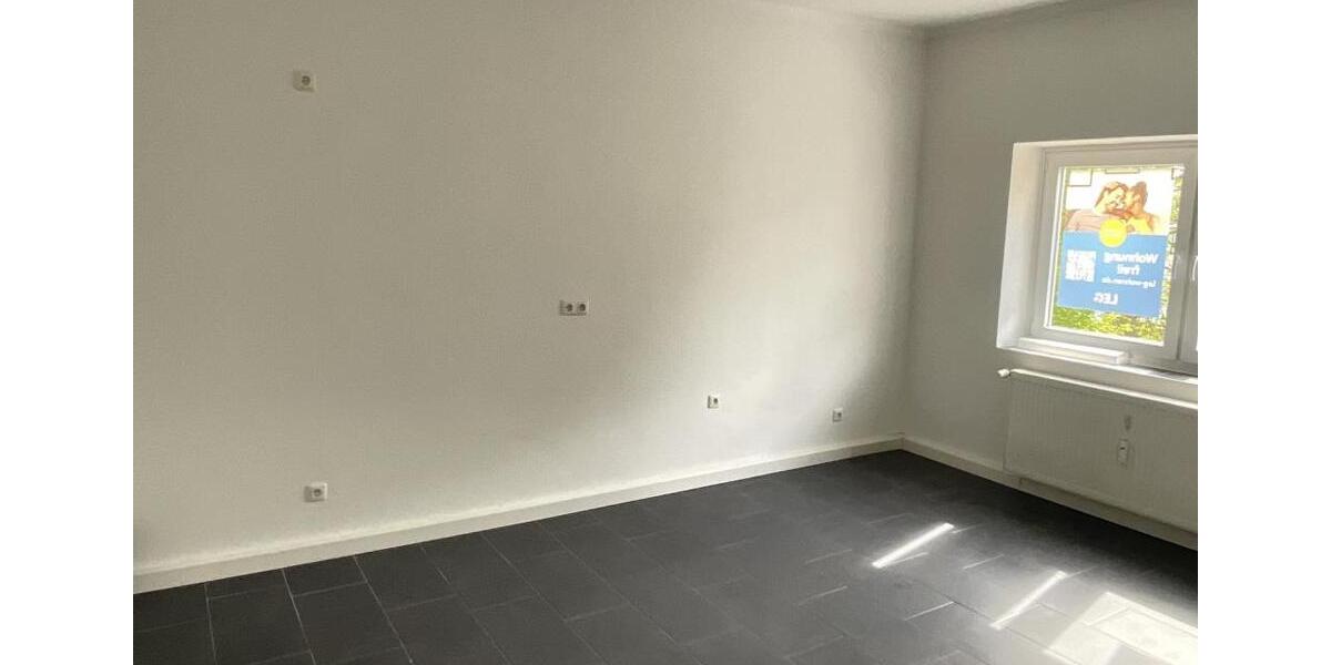 Etagenwohnung Duisburg Duisburg-Mitte - 2 Zimmer, 61 m&sup2;, 499&euro; | Angebot:26125162