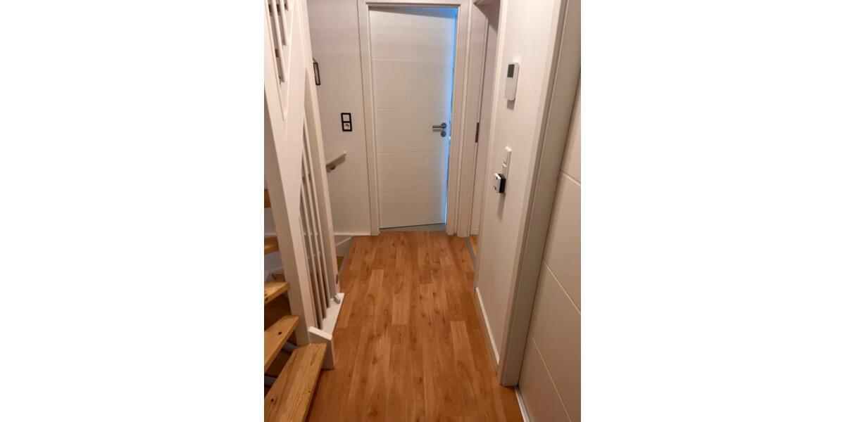 Reihenhaus Solingen Central - 6 Zimmer, 120 m&sup2;, 2.300&euro; | Angebot:25767922