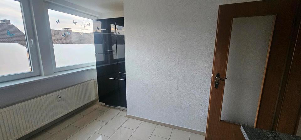 Dachgeschoßwohnung Oberhausen Osterfeld - 3.5 Zimmer, 63 m&sup2;, 860&euro; | Angebot:27539109