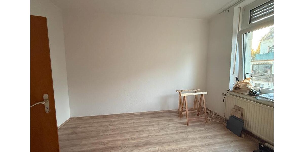 Etagenwohnung Solingen Central - 4 Zimmer, 83 m&sup2;, 1.000&euro; | Angebot:27551977