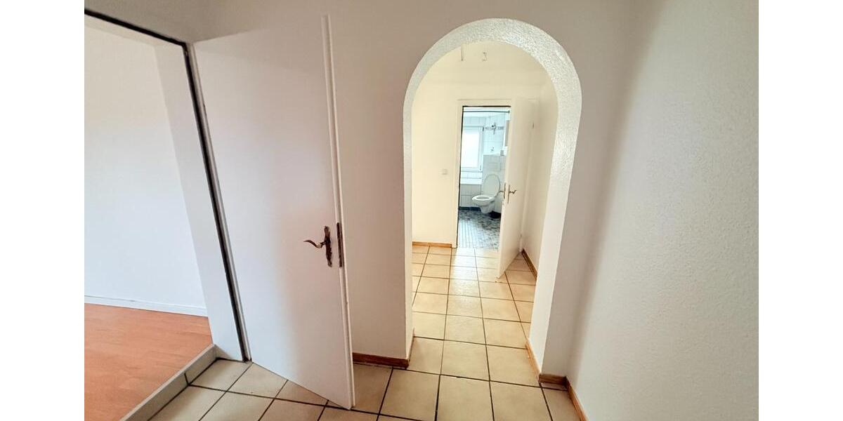 Dachgeschoßwohnung Gelsenkirchen Gelsenkirchen-Mitte - 4 Zimmer, 106 m&sup2;, 725&euro; | Angebot:25054963