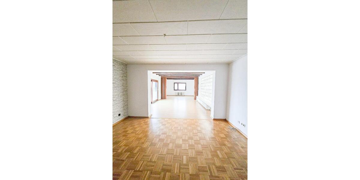 Etagenwohnung Duisburg Hamborn - 2.5 Zimmer, 96 m&sup2;, 780&euro; | Angebot:25918597