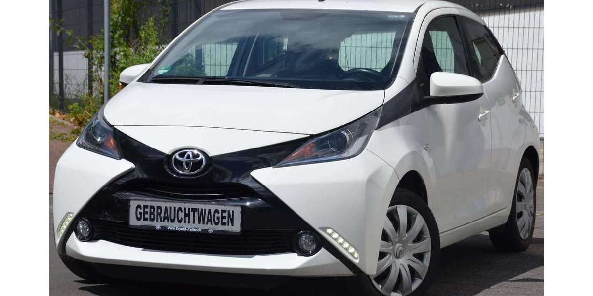 Toyota Aygo 67.354 km 8.690 &euro; Düsseldorf 40599