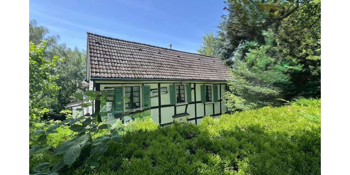 Einfamilienhaus Solingen Burg - 9 Zimmer, 174 m&sup2;, 1.000&euro; | Angebot:27226170