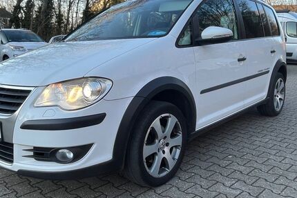 VW Touran 146.200 km 7.500 &euro; Düsseldorf 40625