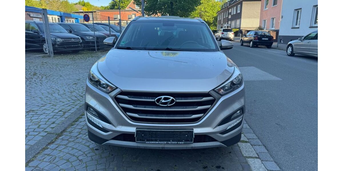 Hyundai TUCSON 102.000 km 11.999 &euro; Gelsenkirchen 45879