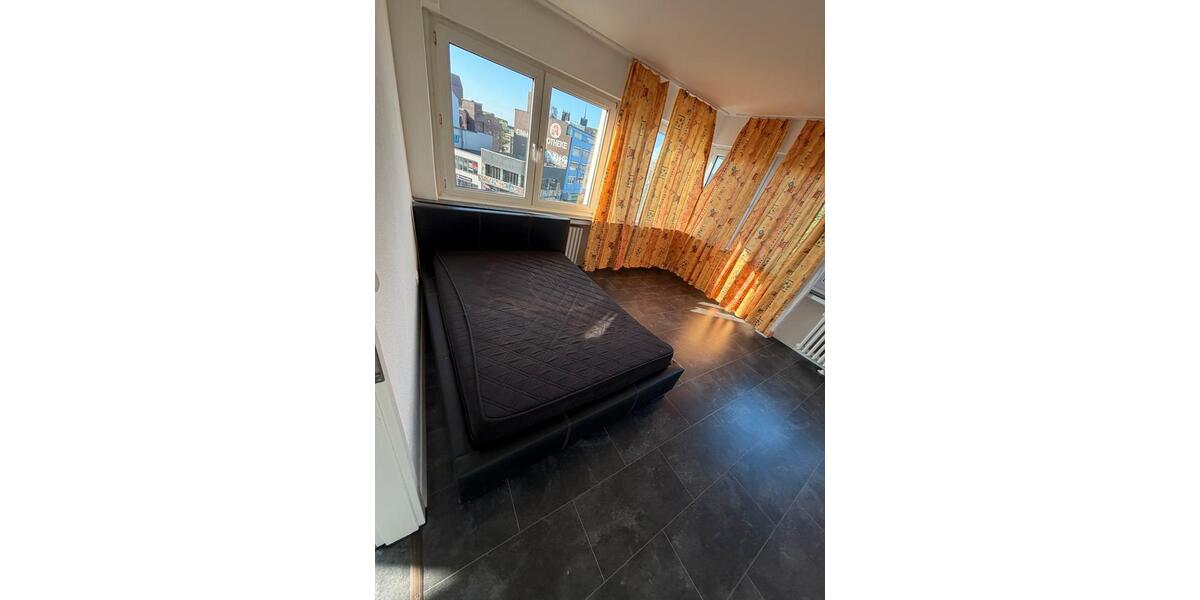 Etagenwohnung Duisburg - 1 Zimmer, 50 m&sup2;, 900&euro; | Angebot:27532810