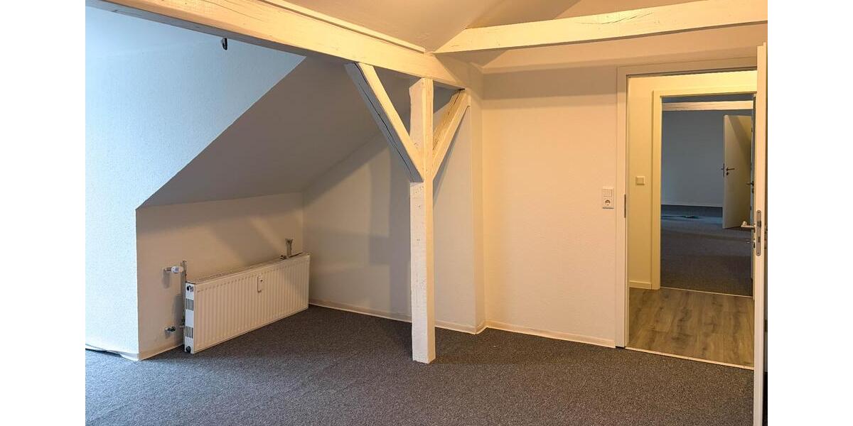 Dachgeschoßwohnung Gevelsberg - 4 Zimmer, 81 m&sup2;, 610&euro; | Angebot:25234927
