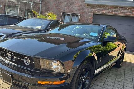 Ford Mustang 236.000 km 12.500 &euro; Solingen 42651