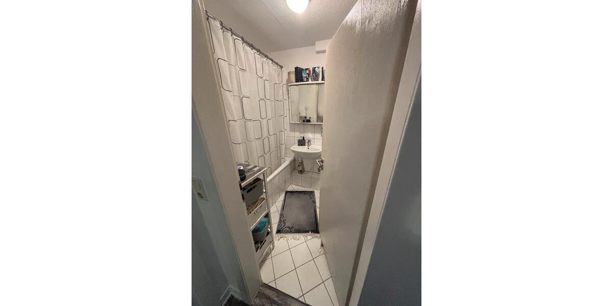 Etagenwohnung Wuppertal Unterbarmen - 5 Zimmer, 100 m&sup2;, 1.050&euro; | Angebot:26428156