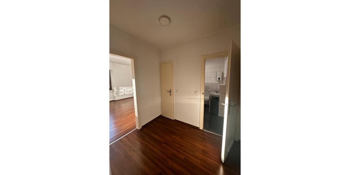 Etagenwohnung Duisburg Hamborn - 2.5 Zimmer, 62 m&sup2;, 560&euro; | Angebot:25990050