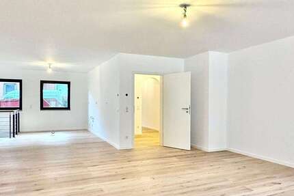 Wohnung Düsseldorf Stadtbezirk 9 - 4 Zimmer, 168 m&sup2;, 2.500&euro; | Angebot:25801836