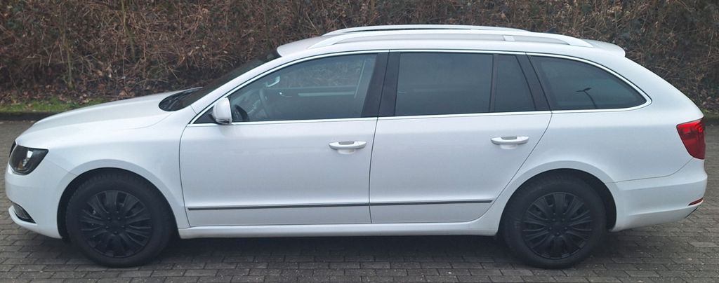 Skoda Superb 261.000 km 8.000 &euro; Remscheid 42855