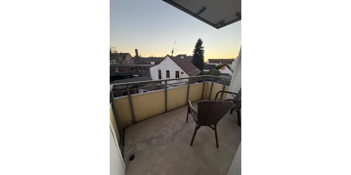 Etagenwohnung Duisburg Mittelmeiderich - 2 Zimmer, 72 m&sup2;, 800&euro; | Angebot:27565942