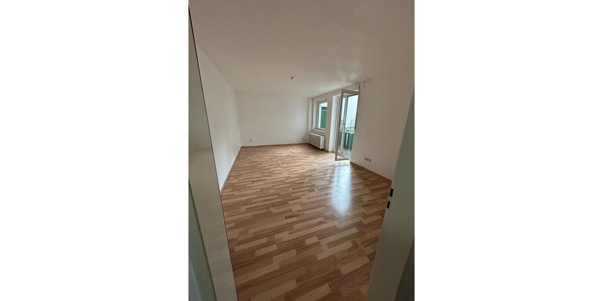 Erdgeschoßwohnung Gelsenkirchen Gelsenkirchen-Mitte - 2 Zimmer, 67 m&sup2;, 700&euro; | Angebot:25981110