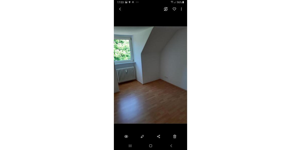 Dachgeschoßwohnung Essen Stadtbezirk II - 2.5 Zimmer, 55 m&sup2;, 600&euro; | Angebot:24826575