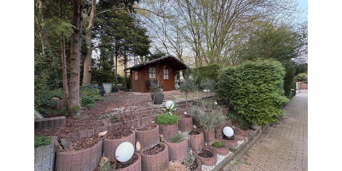 Reihenhaus Essen Stadtbezirk VI - 6 Zimmer, 130 m&sup2;, 385.000&euro; | Angebot:25921680