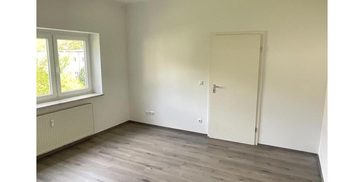 Etagenwohnung Duisburg Duisburg-Mitte - 2 Zimmer, 61 m&sup2;, 499&euro; | Angebot:26125162