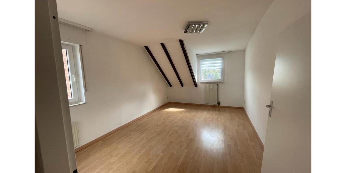 Dachgeschoßwohnung Erkrath - 3 Zimmer, 76 m&sup2;, 980&euro; | Angebot:27551832